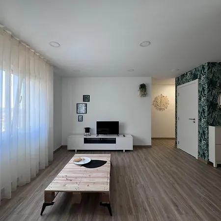 S'apartments ليريا