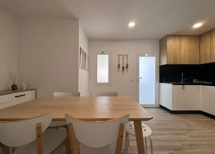 アパート S'apartments レイリア