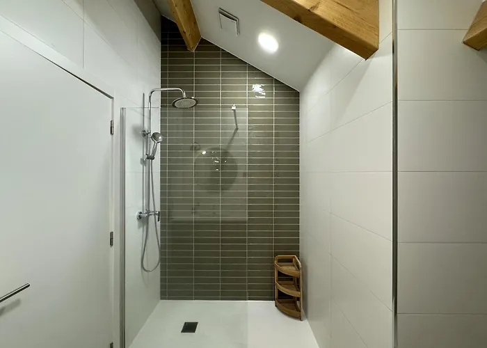 アパート S'apartments レイリア