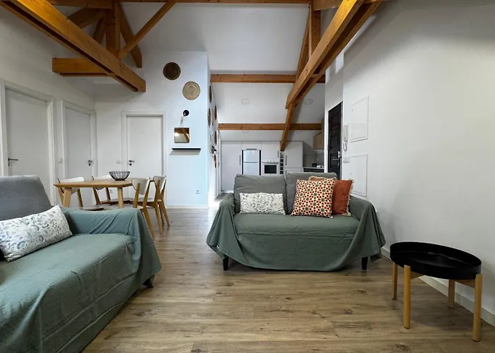 アパート S'apartments レイリア