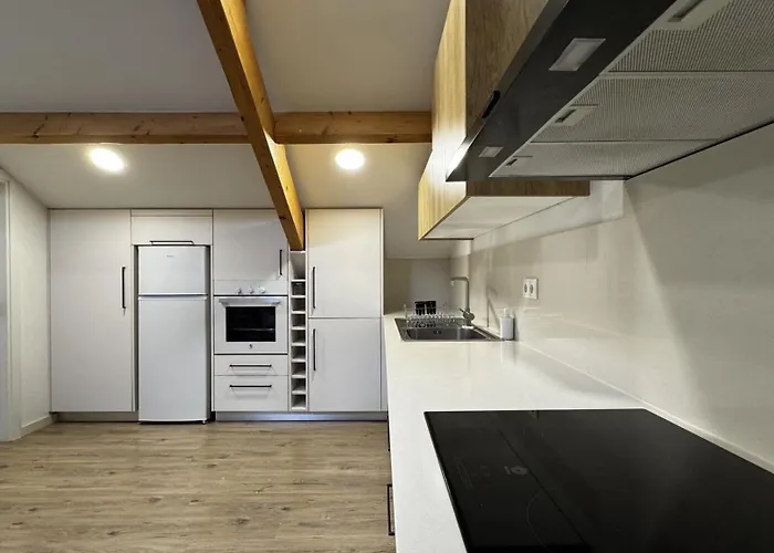 アパート S'apartments レイリア