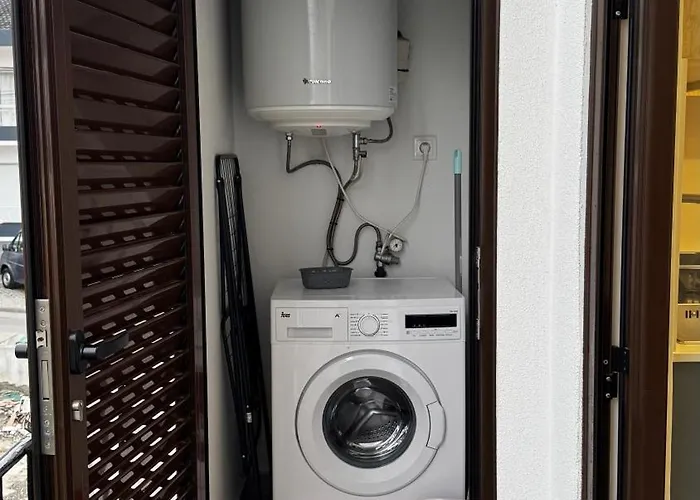 S'apartments アパート